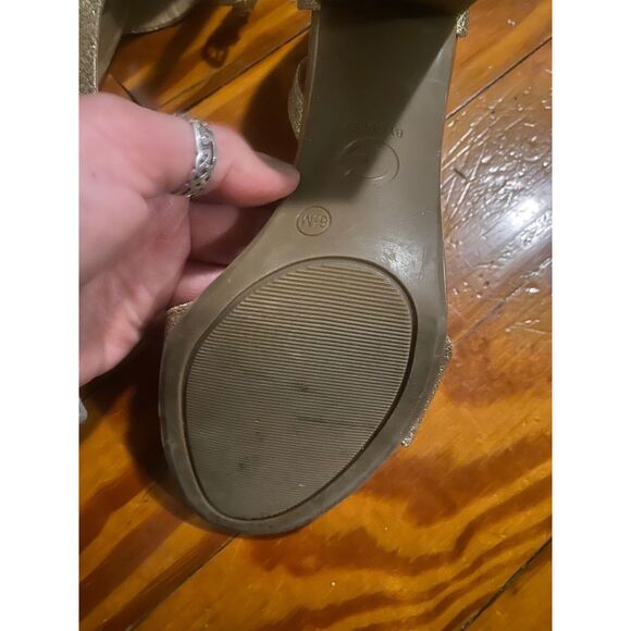 G by Guess Shantel Two-Piece Sandals Glitter Gold Pumps Size 6.5 - Picture 6 of 13